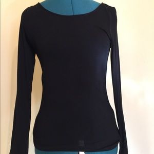 H&M BLCK TOP LONG SLEEVE SZ M